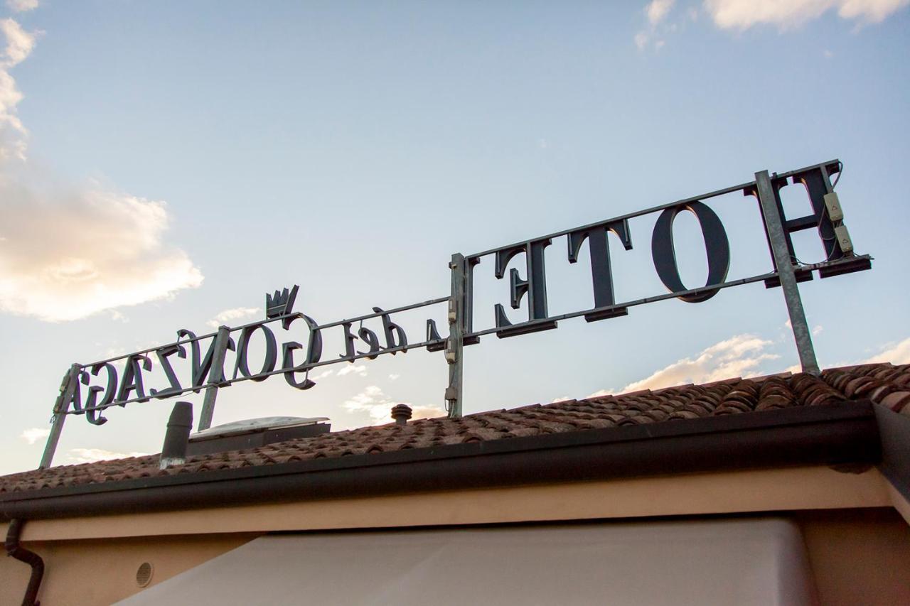 Reggiolo Hotel Dei Gonzaga מראה חיצוני תמונה