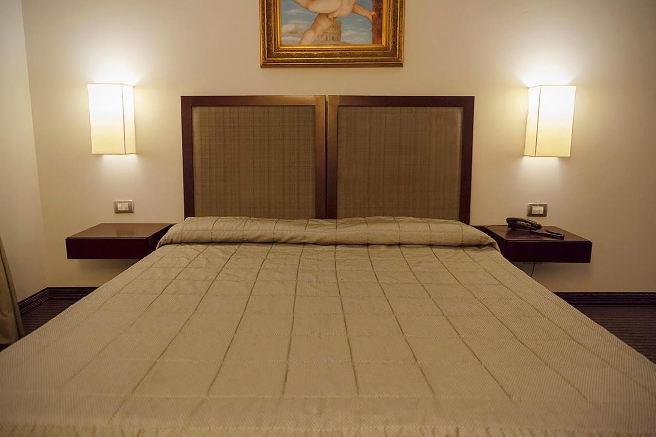 Reggiolo Hotel Dei Gonzaga מראה חיצוני תמונה